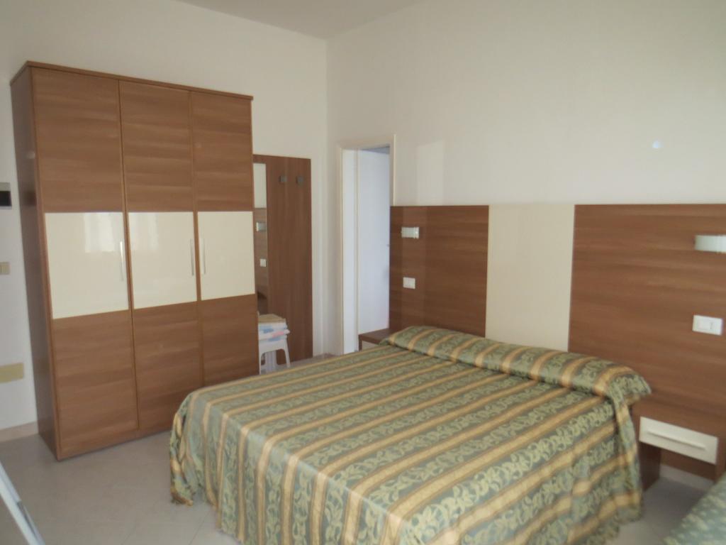 Hotel Vallechiara Lido Di Savio Habitación foto